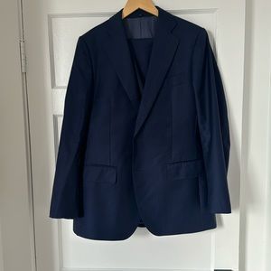 Suitsupply navy suit size 42 regular
